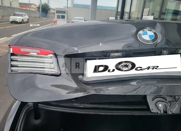 Photo 2 of 24: 2015 BMW 528i, VIN WBA5A5102FG176334 — Korean insurance auction