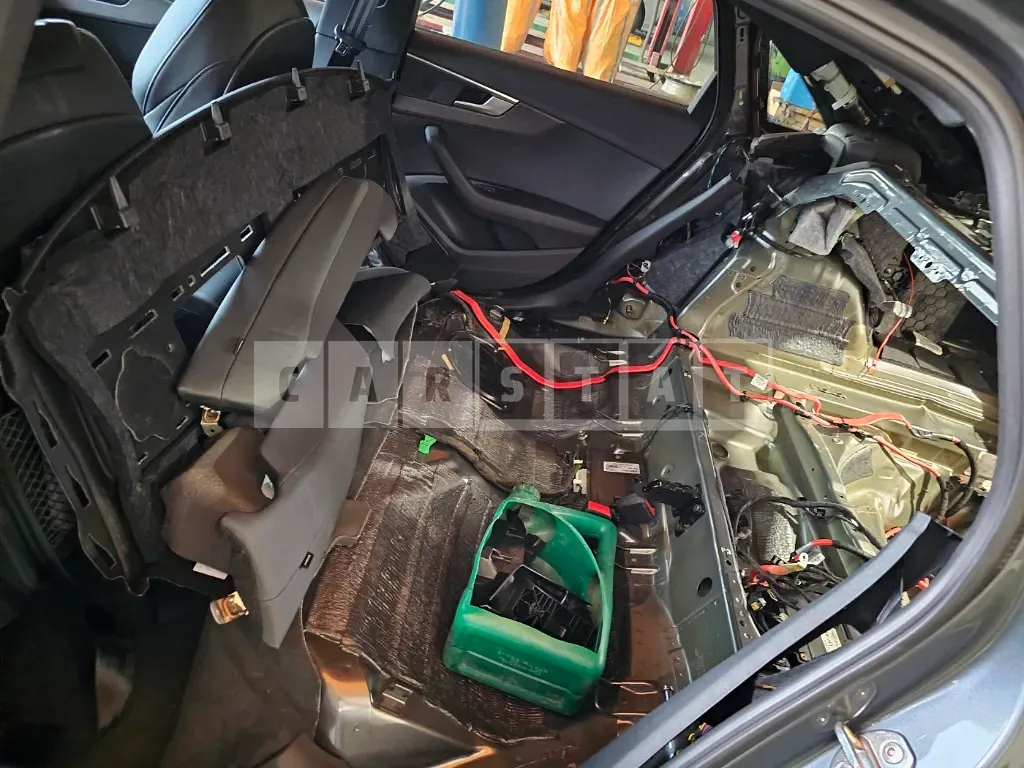 Photo 2 of 43: 2019 Audi A4 40 TFSI, VIN WAUZZZF43KN022413 — Korean insurance auction