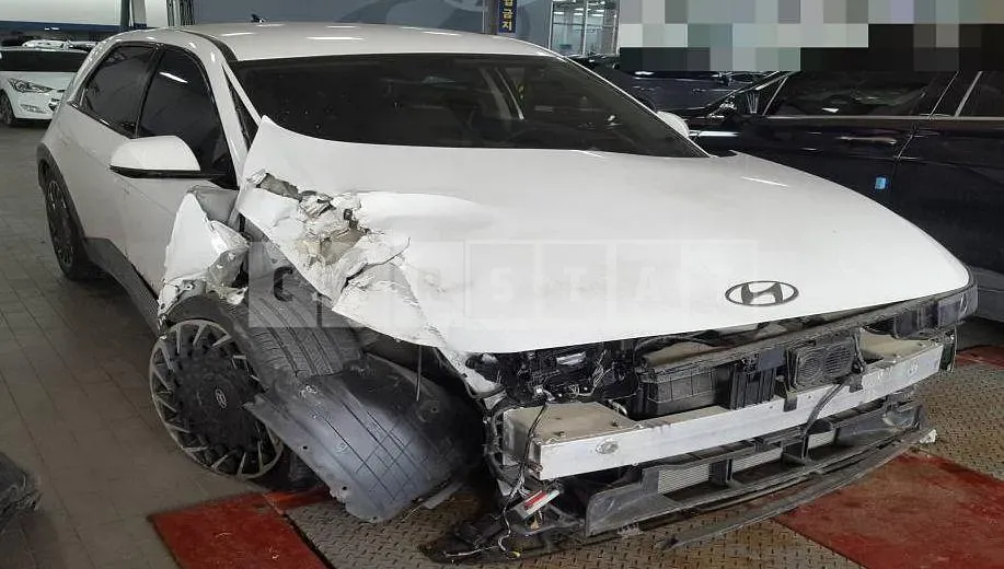 Photo 2 of 34: 2021 Hyundai IONIQ Electric Motor Long Range — Korean insurance auction