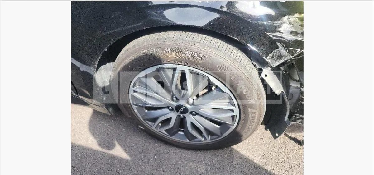 Photo 2 of 3: 2023 Kia (parts) K5 Hybrid Front Wheel — Korean insurance auction