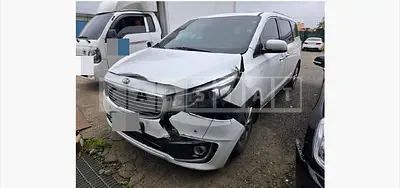 Photo 1 of 11: 2015 Kia Carnivals — Korean insurance auction