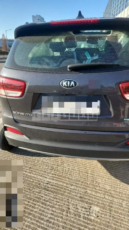 Photo 2 of 30: 2016 Kia Sorento R 2.0 — Korean insurance auction