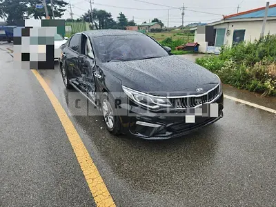 Photo 1 of 19: 2018 Kia K5 2.0, VIN KNAGS411BKA263767 — Korean insurance auction