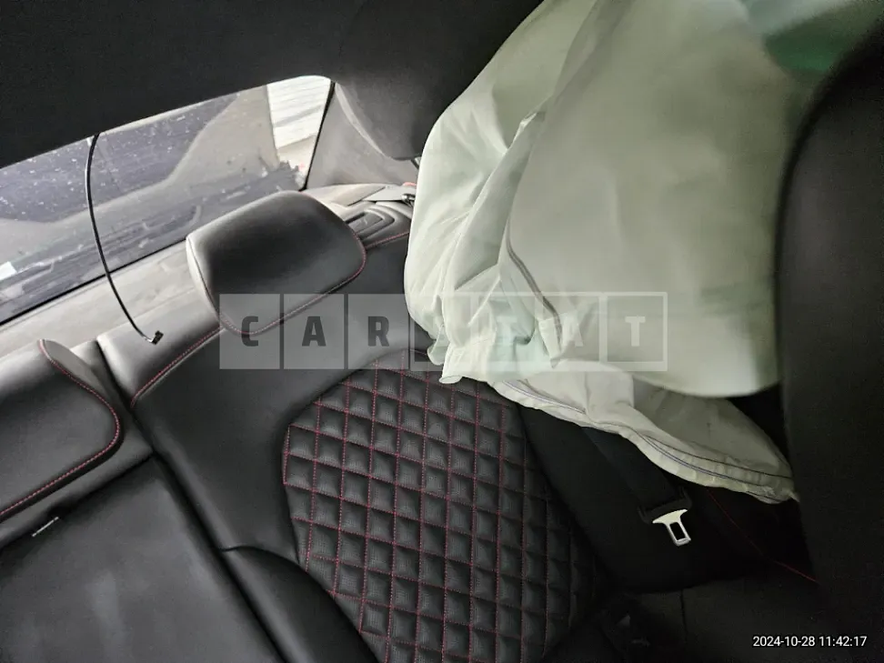 Photo 2 of 36: 2018 Genesis G70 3.3T — Korean insurance auction