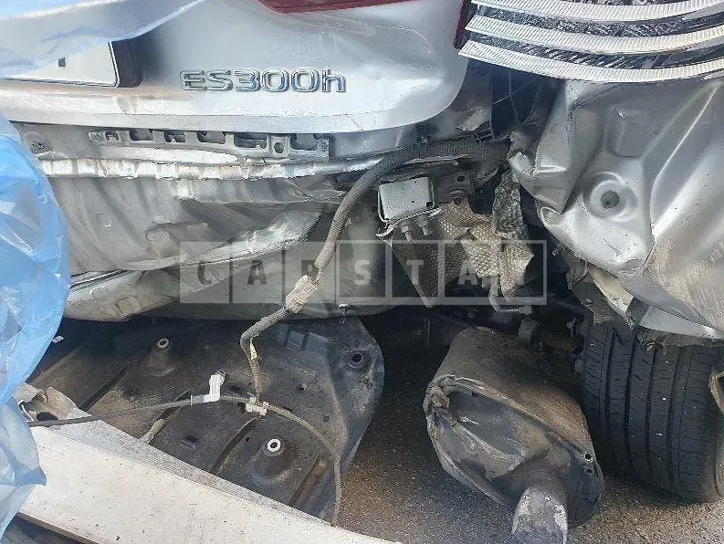 Photo 2 of 8: 2014 Lexus ES300h — Korean insurance auction