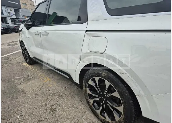 Photo 2 of 14: 2021 Kia Carnival — Korean insurance auction