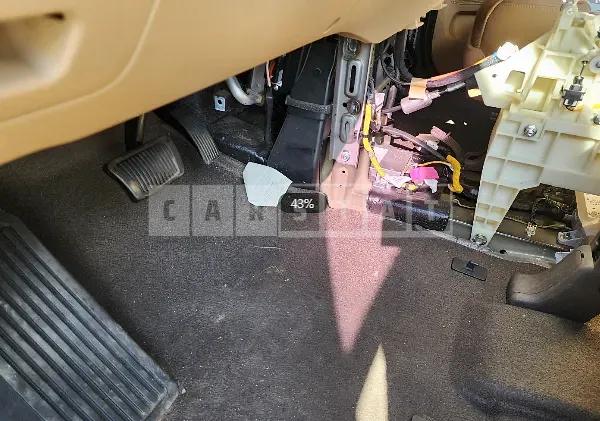 Photo 2 of 10: 2019 Kia Carnival, VIN KNAME81ABKS528331 — Korean insurance auction