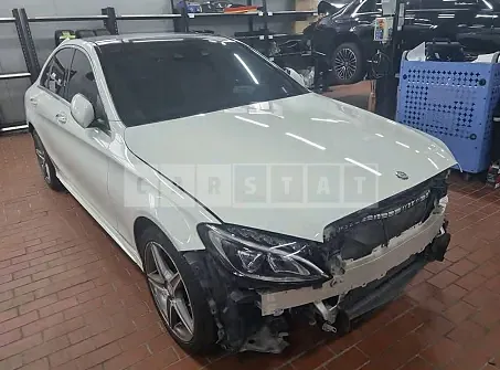 Photo 2 of 18: 2016 Mercedes-Benz C250d 4Matic, VIN WDDWF0KB7GF380023 — Korean insurance auction