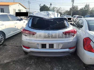 Photo 1 of 14: 2017 Hyundai Tucson TL 2.0, VIN KMHJ381ABJU606132 — Korean insurance auction