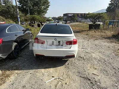 Photo 1 of 28: 2018 BMW 320d, VIN WBA8C5108J5L44389 — Korean insurance auction
