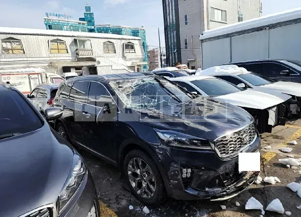 Photo 2 of 13: 2020 Kia Sorento, VIN KNAPH81ABLA612949 — Korean insurance auction