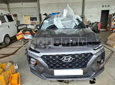 Photo 1 of 21: 2019 Hyundai Santa Fe — Korean insurance auction