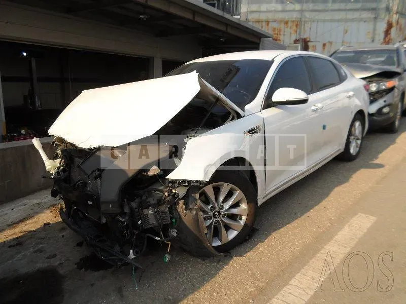 Photo 2 of 23: 2016 Kia K5, VIN KNAGX415GGA075069 — Korean insurance auction