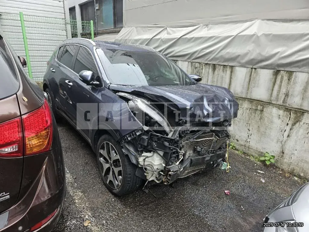 Photo 2 of 14: 2016 Kia Sportage — Korean insurance auction