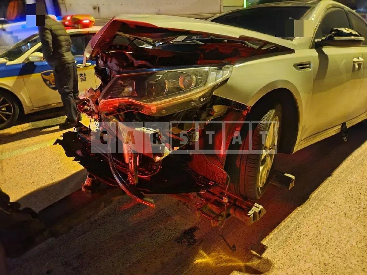 Photo 2 of 8: 2015 Kia New K5 2.0 (Rental Car), VIN KNAGU416BGA019059 — Korean insurance auction