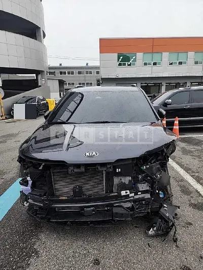Photo 1 of 36: 2020 Kia Carnivals, VIN KNANC81BBMS040170 — Korean insurance auction