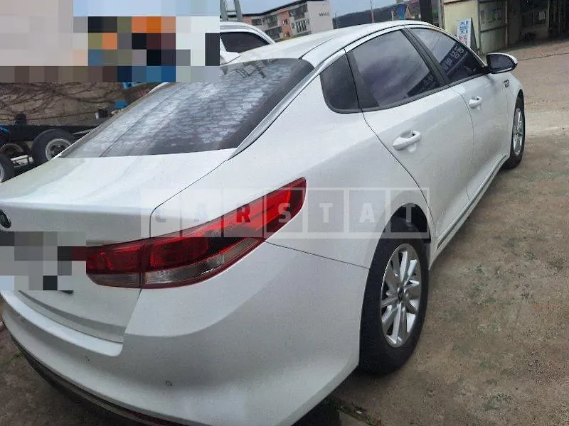Photo 2 of 13: 2015 Kia K5 — Korean insurance auction