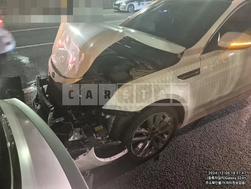 Photo 2 of 9: 2015 Kia K5 2.0 — Korean insurance auction