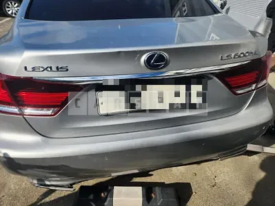 2016 Lexus LS600hl