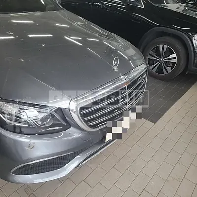 Photo 1 of 24: 2019 Mercedes-Benz E300 4Matic, VIN WDDZF4KBXKA588522 — Korean insurance auction