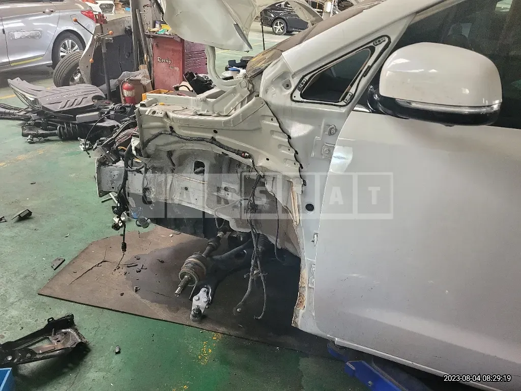 Photo 2 of 24: 2018 Kia Carnivals, VIN KNAMB81ABKS502641 — Korean insurance auction