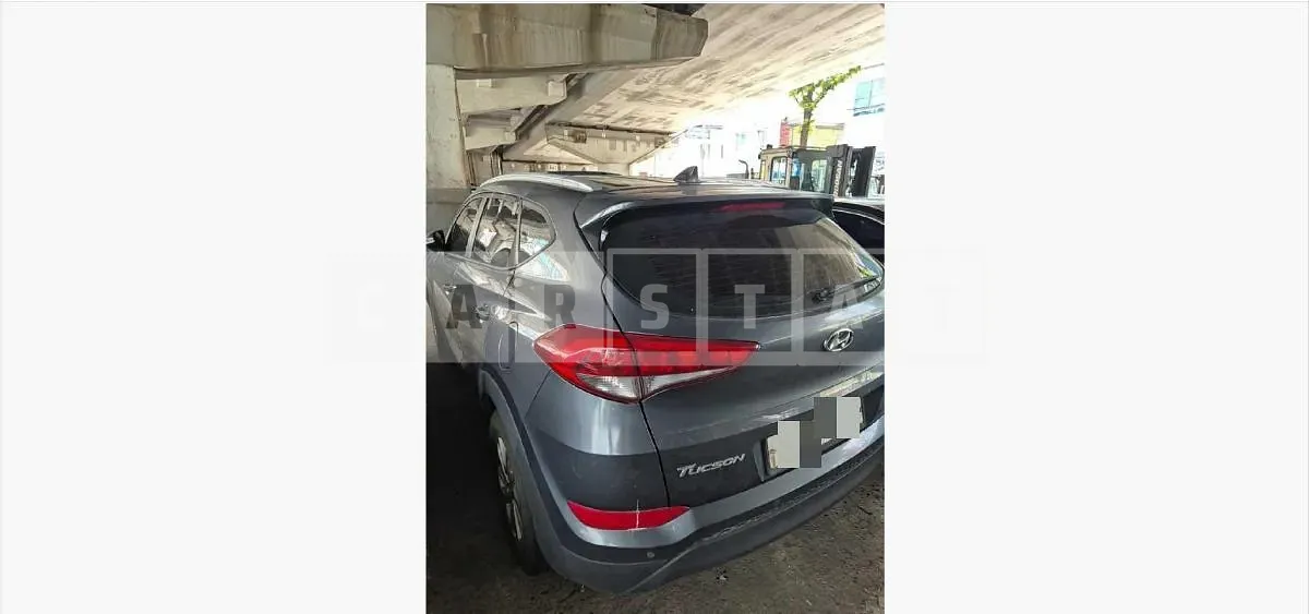 Photo 2 of 15: 2015 Hyundai Tucson TL 1.7 — Korean insurance auction