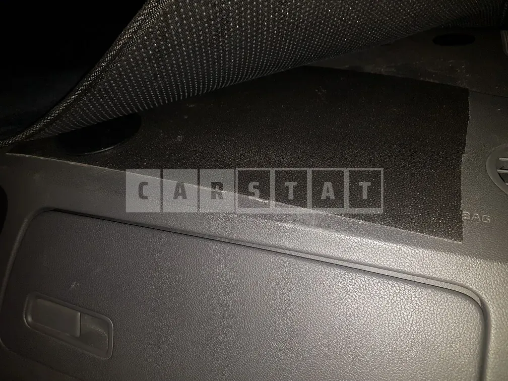 Photo 2 of 2: 2017 Kia Carnivals — Korean insurance auction