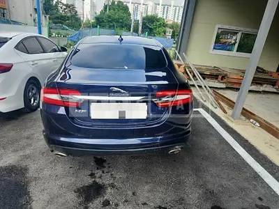 Photo 1 of 12: 2015 Jaguar XF 2.0GTDI, VIN SAJAA06S0FPU84103 — Korean insurance auction