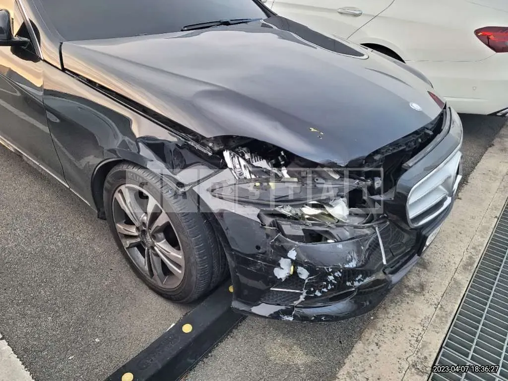 Photo 2 of 12: 2016 Mercedes-Benz E220 BlueTec, VIN WDDHF0AB6GB294896 — Korean insurance auction