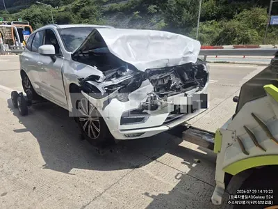 Photo 1 of 8: 2019 Volvo XC60T6 AWD — Korean insurance auction