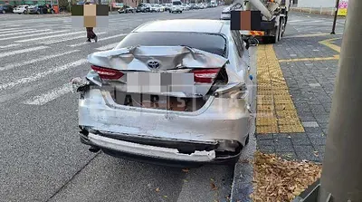 Photo 1 of 18: 2018 Toyota Camry Hybrid, VIN JTNB21HK5J3012123 — Korean insurance auction