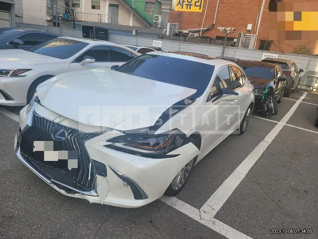 Photo 2 of 23: 2021 Lexus ES300h, VIN JTHBA1C1XM2005196 — Korean insurance auction