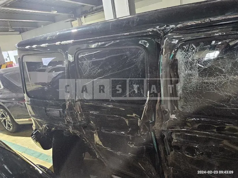 Photo 2 of 33: 2022 Mercedes-Benz G63, VIN W1NYC7GJ0NX445749 — Korean insurance auction
