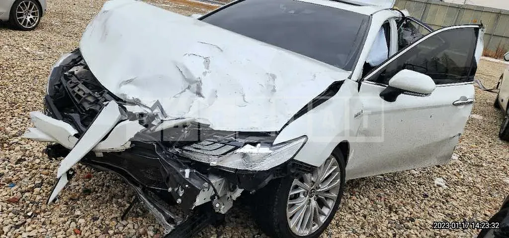 Photo 2 of 9: 2020 Toyota Camry Hybrid, VIN JTNB21HK0L3081952 — Korean insurance auction