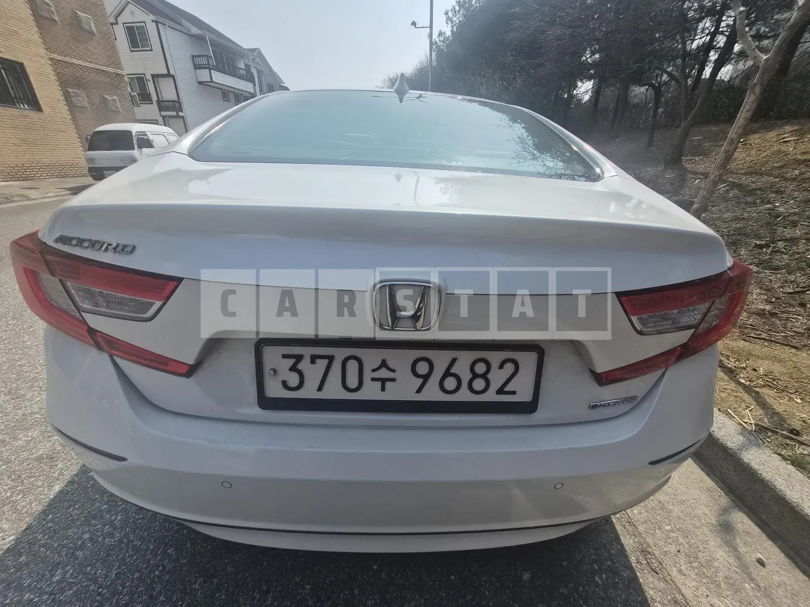 Photo 2 of 4: 2018 Honda Accord 2.0 Hybrid, VIN 1HGCV3650JA510048 — Korean insurance auction