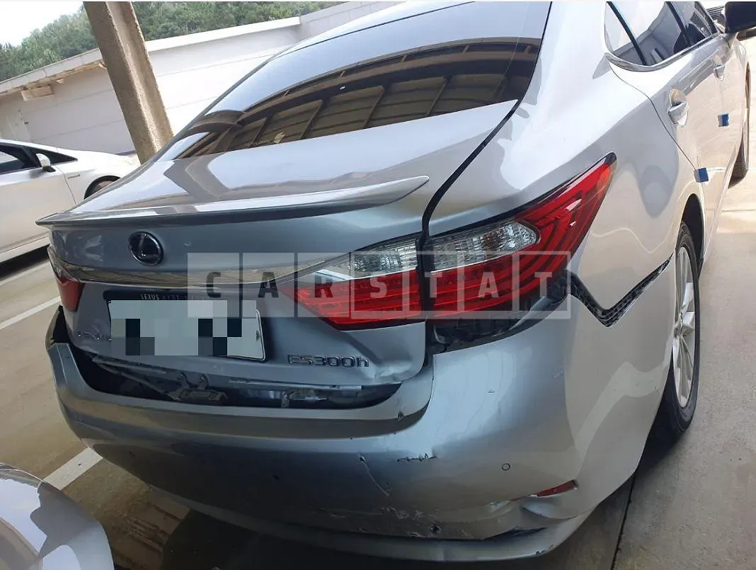 Photo 2 of 12: 2014 Lexus ES300h, VIN JTHBW1GG2F2088223 — Korean insurance auction