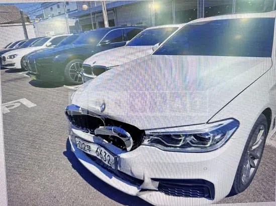 Photo 2 of 5: 2018 BMW 530i — Korean insurance auction