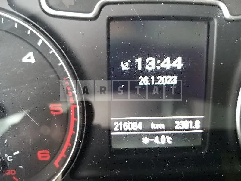 Photo 2 of 10: 2015 Audi Q3 35 TDI quattro, VIN WAUZZZ8U8FR003352 — Korean insurance auction