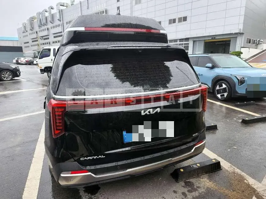 Photo 2 of 7: 2025 Kia Carnival Hybrid — Korean insurance auction