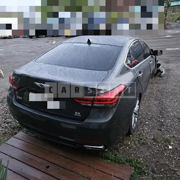 Photo 2 of 30: 2017 Genesis G80 3.3 — Korean insurance auction