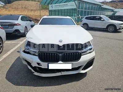 Photo 1 of 27: 2022 BMW 520i — Korean insurance auction