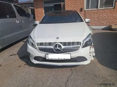 Photo 1 of 6: 2016 Mercedes-Benz A200 — Korean insurance auction