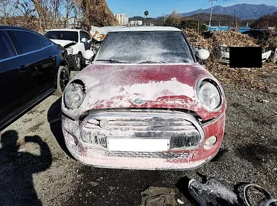 Photo 1 of 26: 2018 MINI Cooper D, VIN WMWXY3101JTE26898 — Korean insurance auction