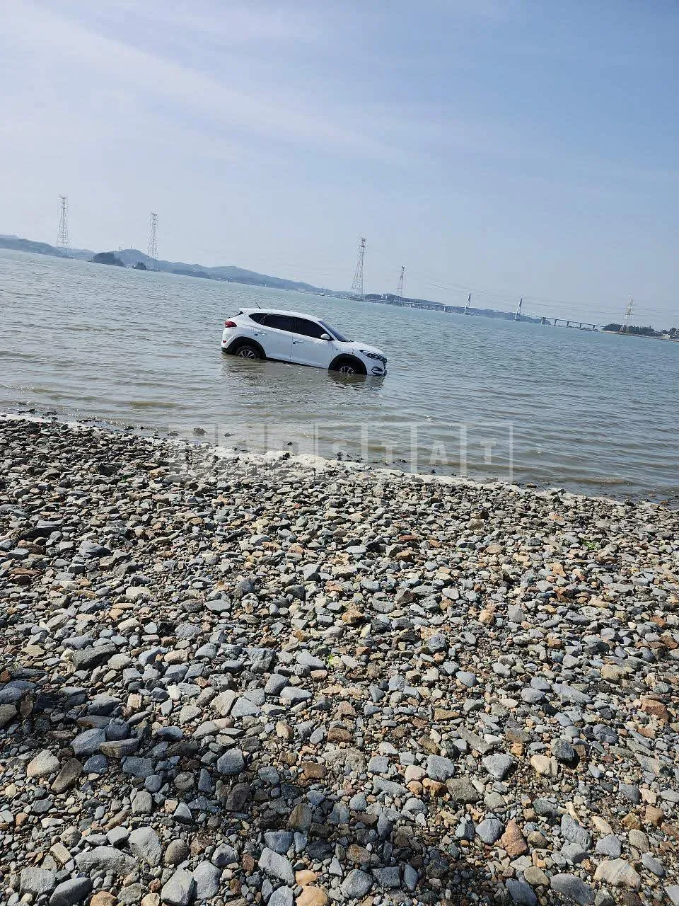 Photo 2 of 13: 2015 Hyundai Tucson, VIN KMHJ2815GGU030103 — Korean insurance auction