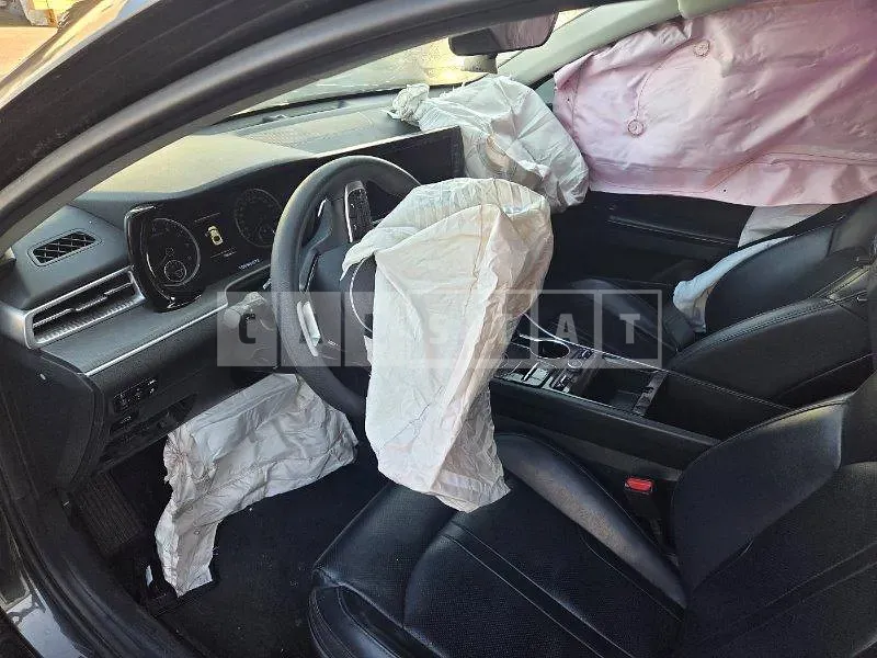 Photo 2 of 22: 2020 Kia K5 — Korean insurance auction