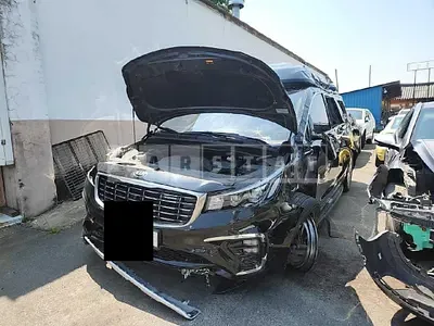 Photo 1 of 4: 2019 Kia Carnival (Gasoline) — Korean insurance auction