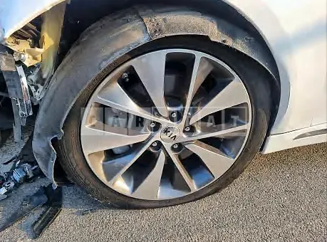 Photo 2 of 38: 2016 Kia K5 — Korean insurance auction