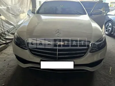 Photo 1 of 15: 2018 Mercedes-Benz E 300 4Matic — Korean insurance auction