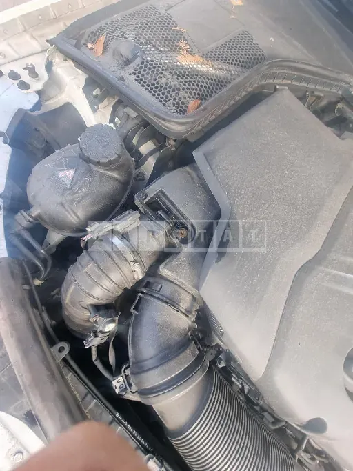 Photo 2 of 15: 2016 Mercedes-Benz C250d 4Matic, VIN WDDWF0KB7GF354442 — Korean insurance auction
