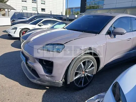 Photo 2 of 49: 2025 Porsche Macan 4S — Korean insurance auction